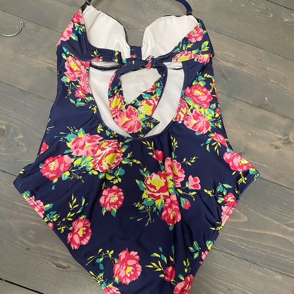 Splendid Swim Floral bathing suit - Picture 2 of 4